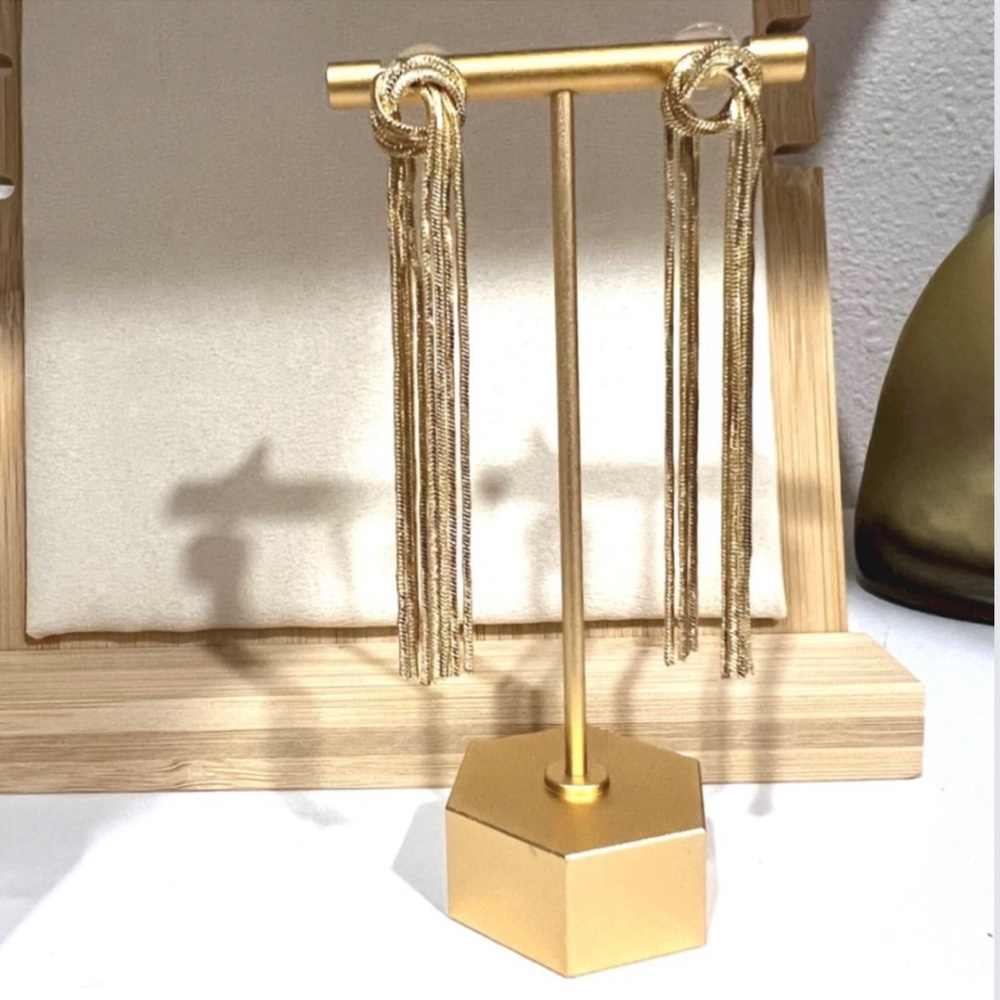 Sold - Knot earrings